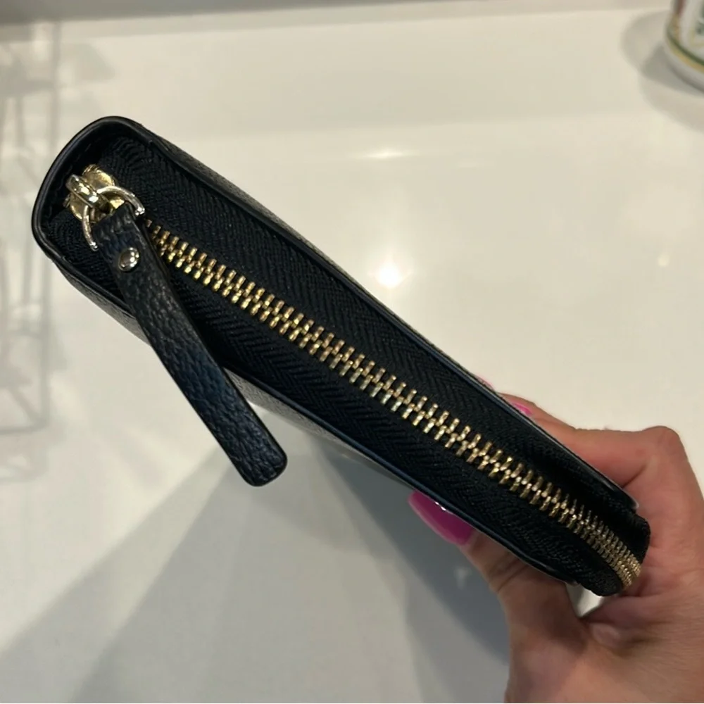 Kate Spade Black planner in great condition